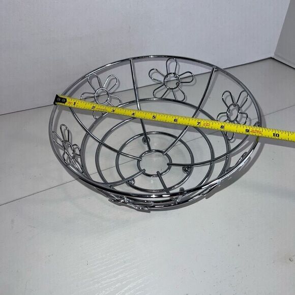 Vintage Retro Floral Metal Wire Fruit Bowl With Flower Detail Cottage Beach - Picture 3 of 6